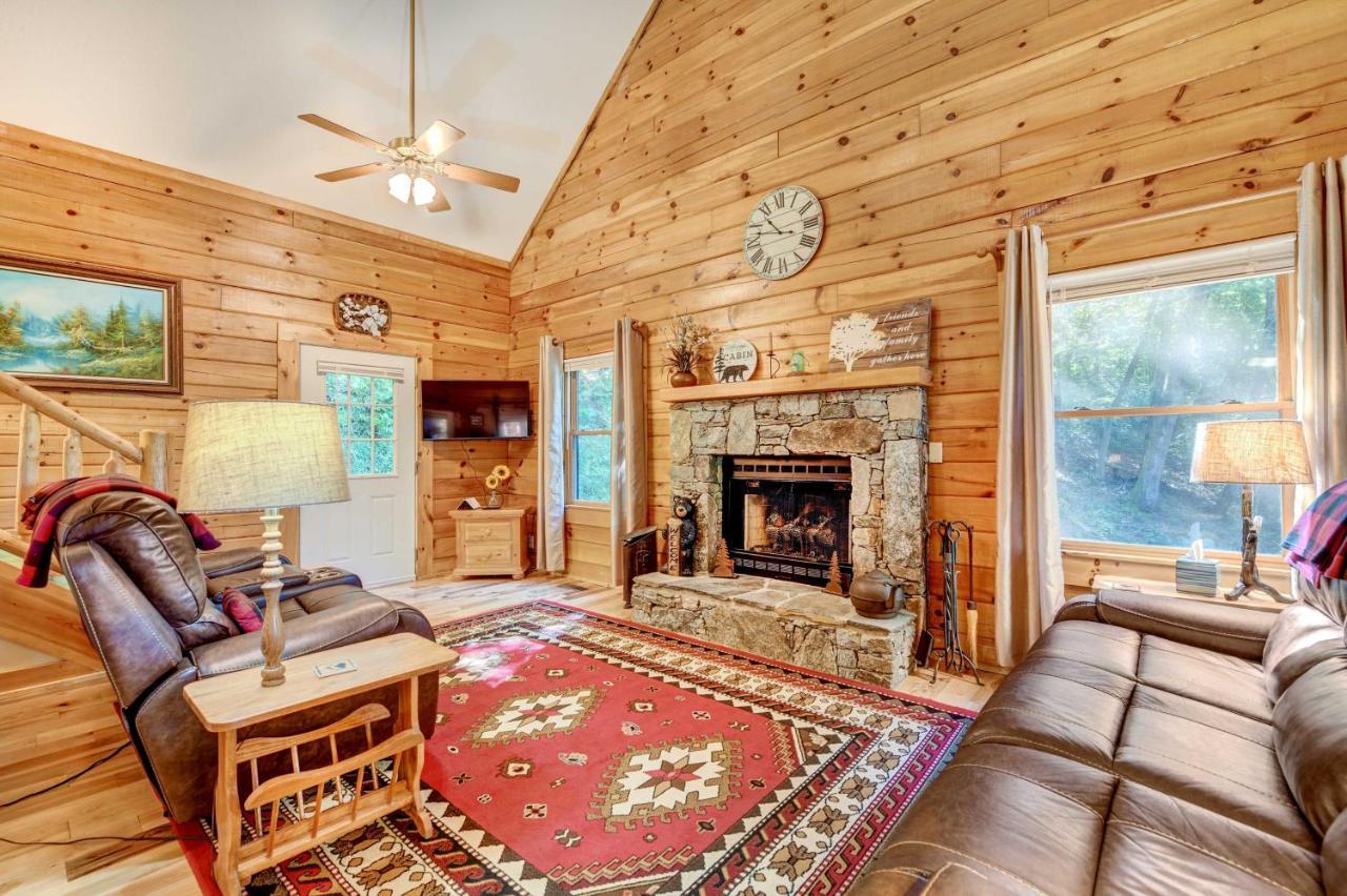 Waynesville Cabin With Covered Deck And Fire Pit! Lake Junaluska 外观 照片