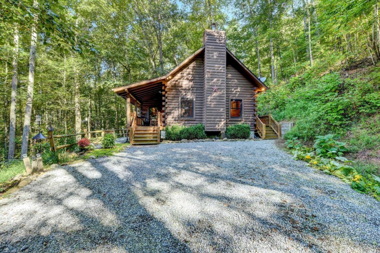 Waynesville Cabin With Covered Deck And Fire Pit! Lake Junaluska 外观 照片