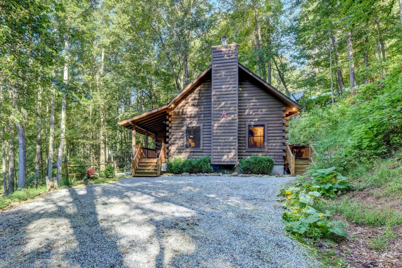 Waynesville Cabin With Covered Deck And Fire Pit! Lake Junaluska 外观 照片