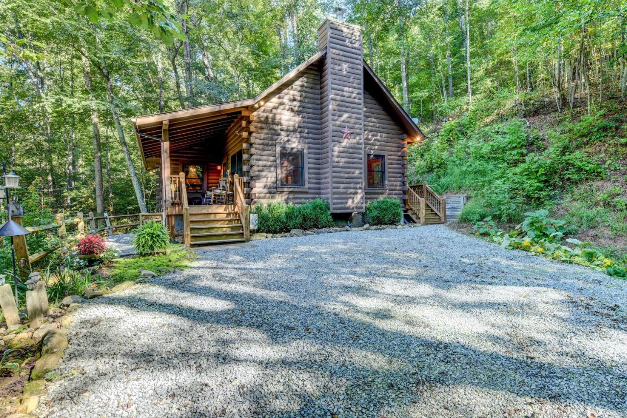 Waynesville Cabin With Covered Deck And Fire Pit! Lake Junaluska 外观 照片