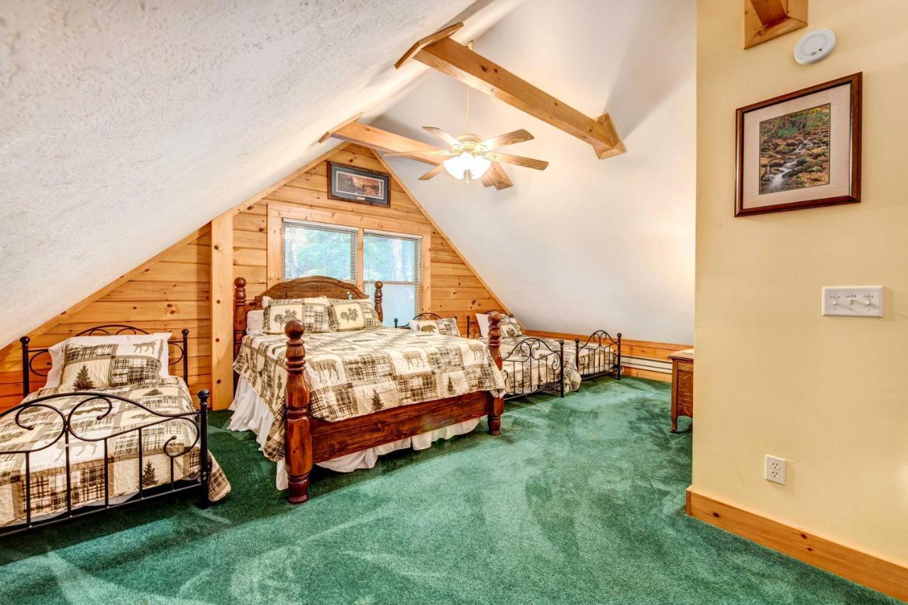 Waynesville Cabin With Covered Deck And Fire Pit! Lake Junaluska 外观 照片